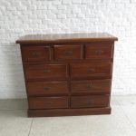 Lote: 27 - Lote: 27 - Cómoda