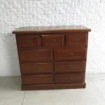 Lote: 27 - Lote: 27 - Cómoda