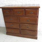 Lote: 27 - Lote: 27 - Cómoda