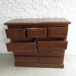 Lote: 27 - Lote: 27 - Cómoda