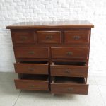 Lote: 27 - Lote: 27 - Cómoda