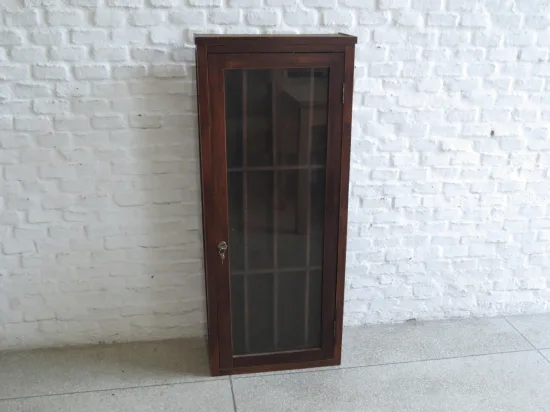 Lote: 59 - Lote: 59 - Mueble exhibidor