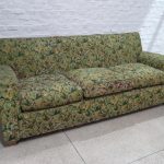 Lote: 85 - Lote: 85 - Sillón y puff