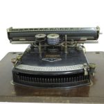 Lote: 118 - Lote: 118 - Máquina de escribir