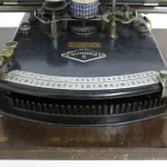 Lote: 118 - Lote: 118 - Máquina de escribir