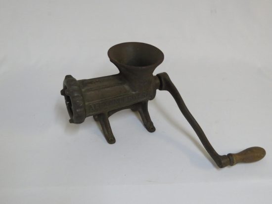 Lote: 113 - Lote: 113 - Maquina de picar