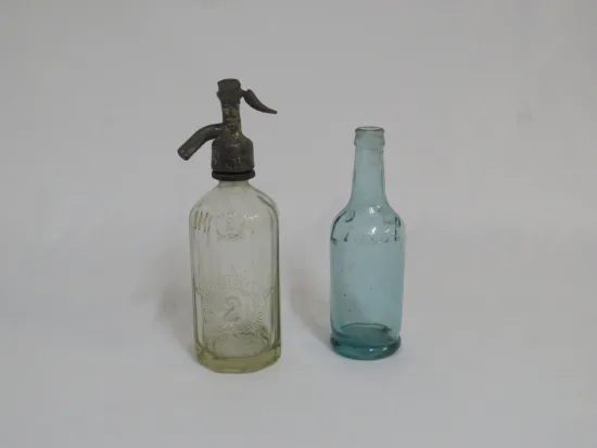 Lote: 28 - Lote: 28 - Botella y Sifón